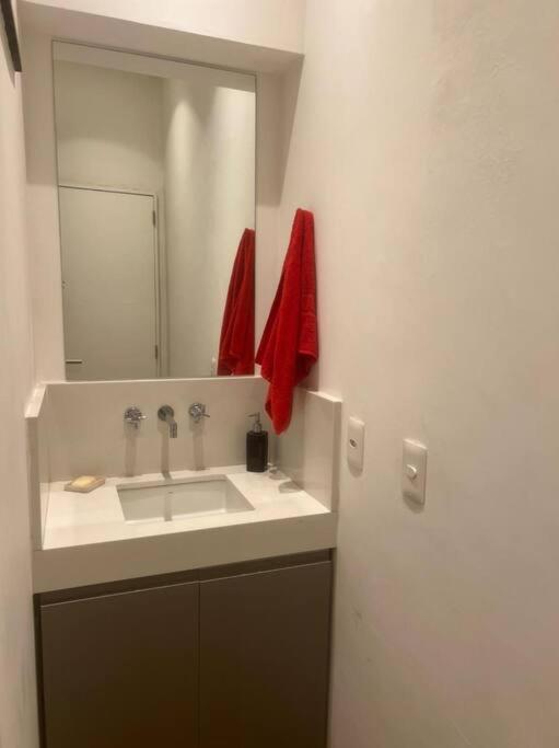 Apartamento Loft Encantador Moderno Com Varanda Em Copacabana *
